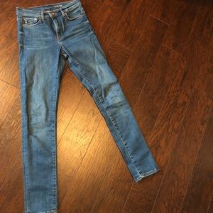 H&M 27 shaping skinny ankle jeans
